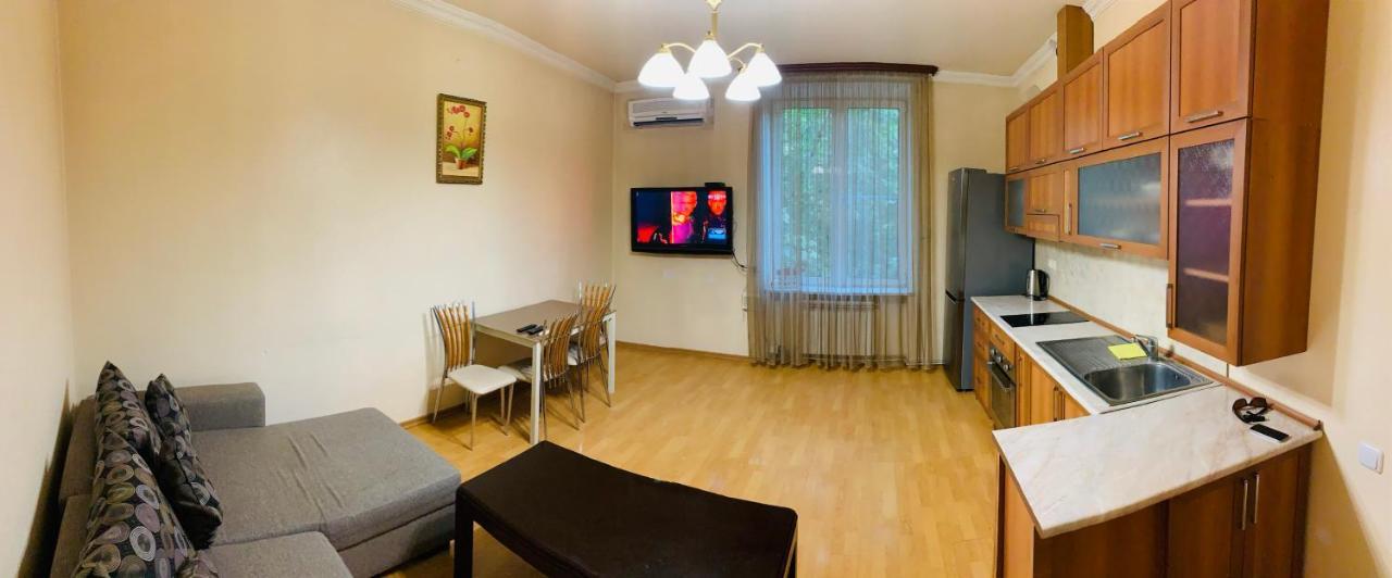 City Center Apartment On Sayat Nova Street 예레반 외부 사진