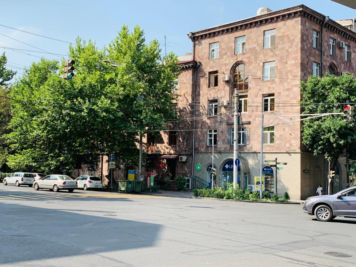 City Center Apartment On Sayat Nova Street 예레반 외부 사진