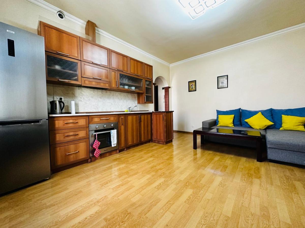 City Center Apartment On Sayat Nova Street 예레반 외부 사진